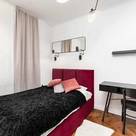 Grojecka 74 By Homeprime Apartman Varsó