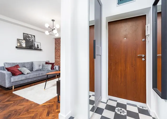 Grojecka 74 By Homeprime شقة